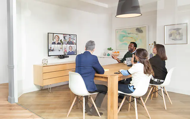 huddle-room-video-conferencing