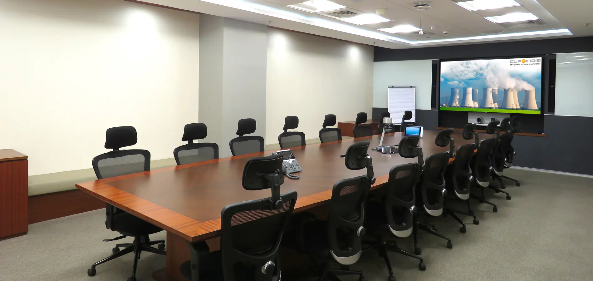 Multi-functional large Boardroom for Team Collaboration