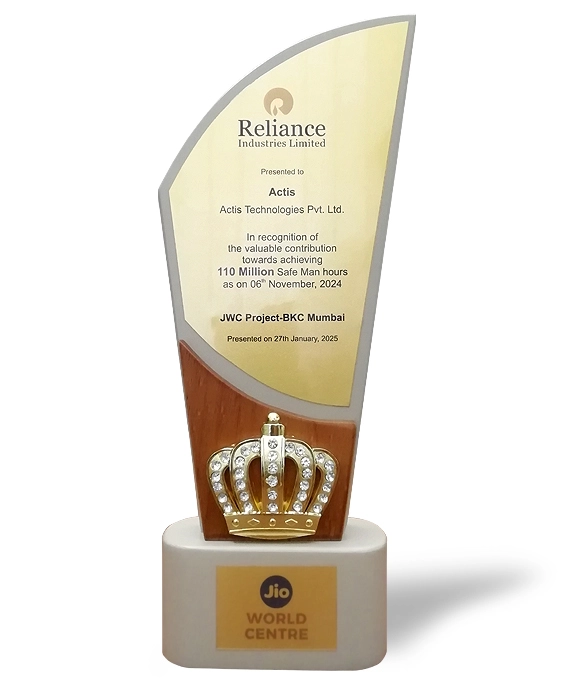 Team Awards 21 Award for 110 Million Safe Man-hours Completed at Jio World Center