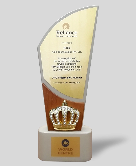 Team Awards 10 Award for 110 Million Safe Man-hours Completed at Jio World Center