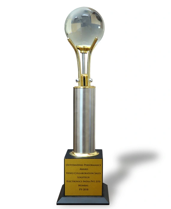 Team Awards 52 Logitech - Outstanding Performance Award, Video Collaboration - 2018