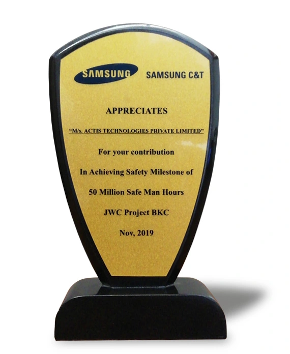 Team Awards 44 Samsung - Contributing 2,000,00+ Safe Man Hours for the JWC project (DAICEC) - 2019